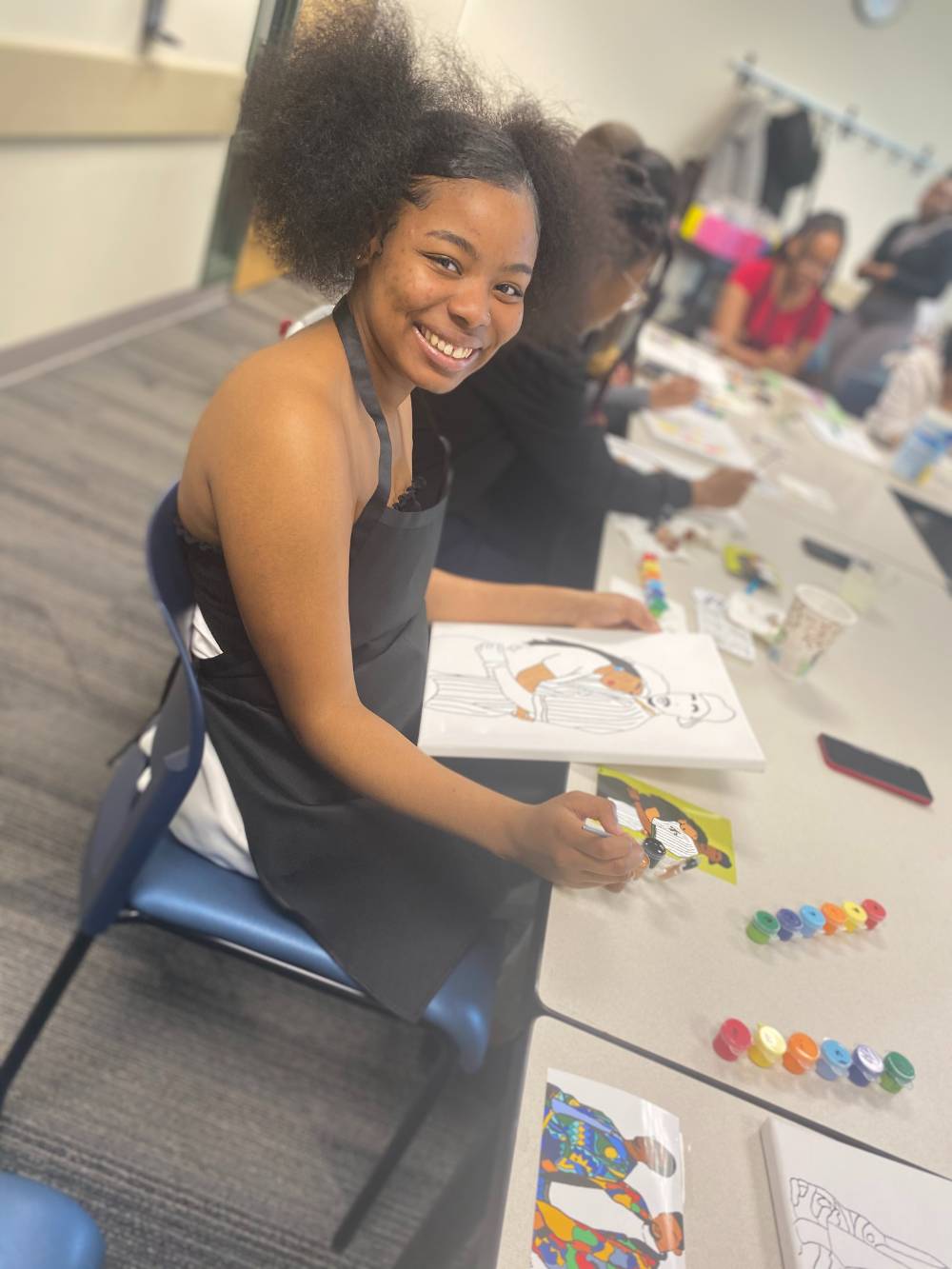 solo photo while painting